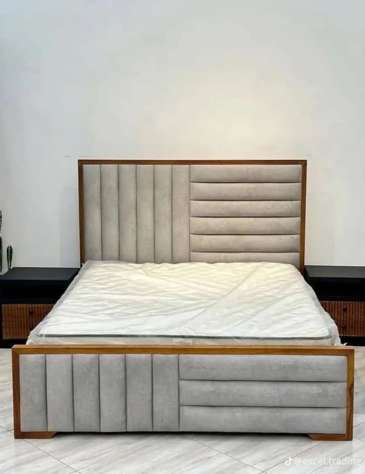 Virunga upholstered bed, view 2