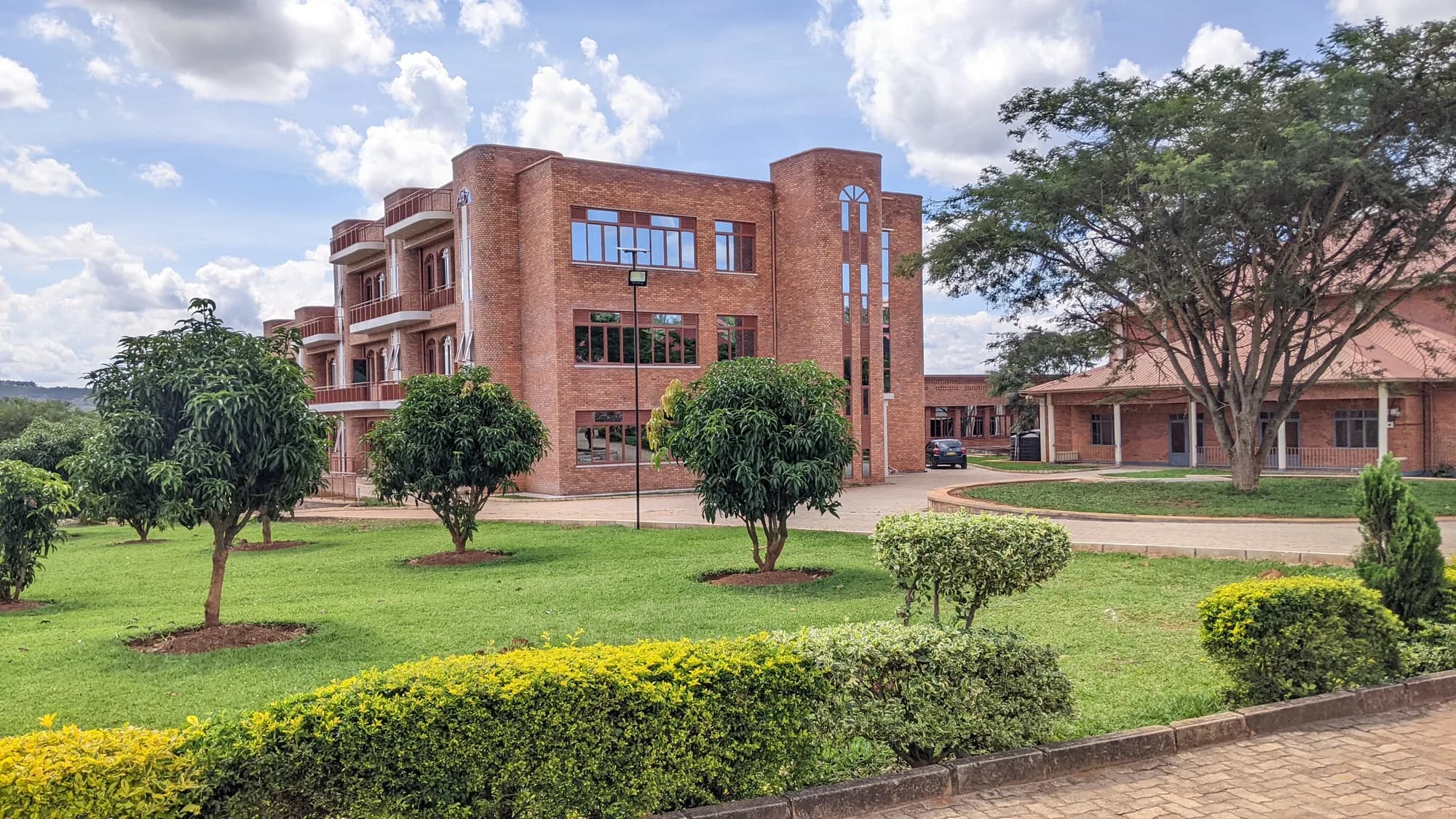 Four townhouses, view 3